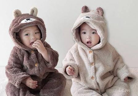 Should I Sell Baby Clothes Online? A Comparison of Amazon, Shopify, and eBay - Las Vegas - 1
