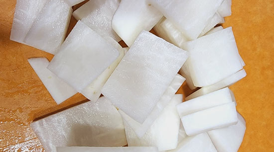 Essential Home Cooking Soup: How to Properly Make Pork Radish Soup - Honolulu - 2