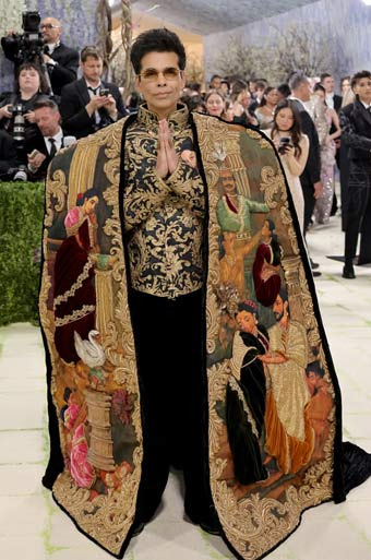 Met Gala? “셀럽들이 자기들 얼굴 팔고 놀다 가는 행사” - New York - 2