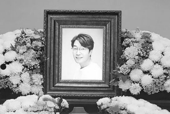 The Financial Cliff Behind the Glamorous Lights: The Suicide of Celebrity Song Young-kyu - Madison - 1