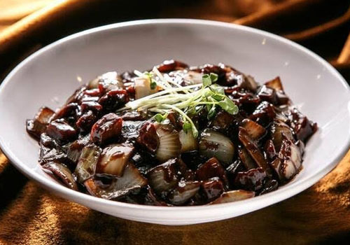The Strange Law of Happiness Discovered in a Bowl of Jajangmyeon - Las Vegas - 1