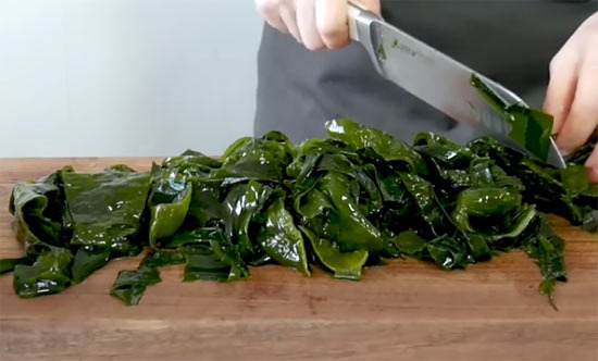 Let's Make a Refreshing and Sweet Seaweed Salad - Palisades Park - 2