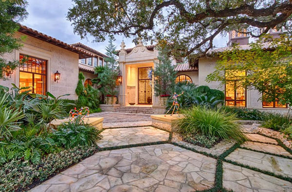 Hidden Affluent Neighborhood Near the City: Why Hill Country Village Has High Home Prices - San Antonio - 1