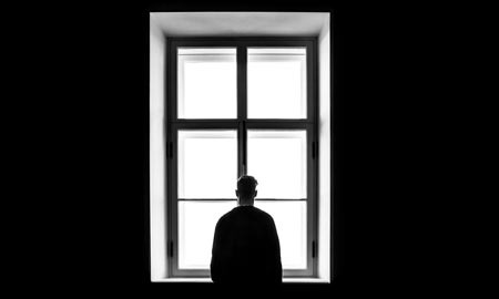 남극이든 우주정거장이든, 인간을 가두면 어떻게 되나 - Chicago - 1