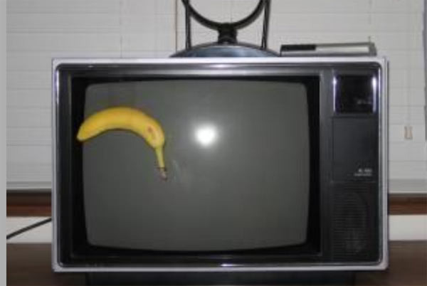 바나나 하나로 크기 설명 끝! 이게 인터넷 밈이 된 이유 - Houston - 2