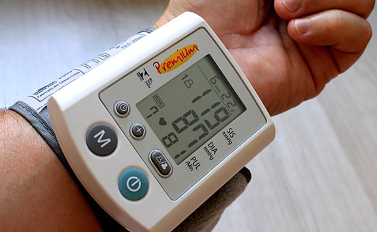 휴대용 혈압계를 하나 장만해 두는 것이 중요한 이유! - Rancho Cucamonga - 1