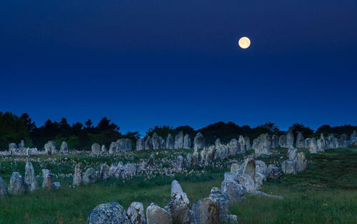 The Origin of the Moon is Slowly Being Revealed - San Jose - 2