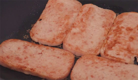 스팸 하나로 끝내는 집밥, 하와이식 스팸동 제대로 만드는 법 - Kahului - 2