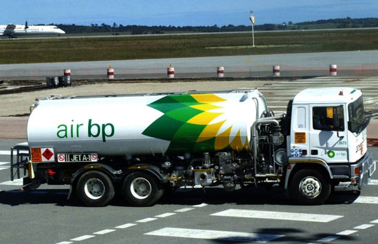 이란 전쟁 나니까 올 여름 비행기 표 구하는거 망했네요  - San Diego - 1