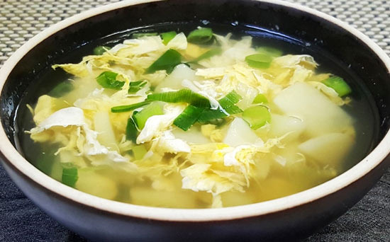 아이들도 남편도 너무 좋아하는 감자계란국 레시피  - Philadelphia - 1