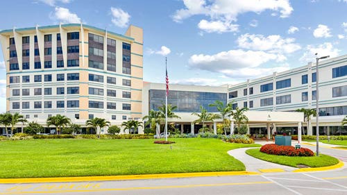 Lee Memorial Hospital in Fort Myers - Fort Myers - 1