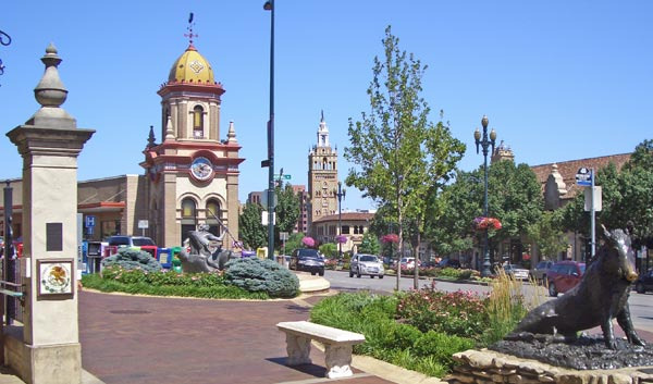 Famous Attractions and Must-Visit Spots in Kansas City, Missouri - Kansas City - 2
