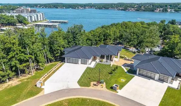 Kansas City Affluent Neighborhoods and Luxury Home Price Information - Kansas City - 1