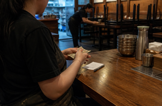 Tip Tax Deductions: How Much Do Restaurant Servers Really Save? - Henderson - 1