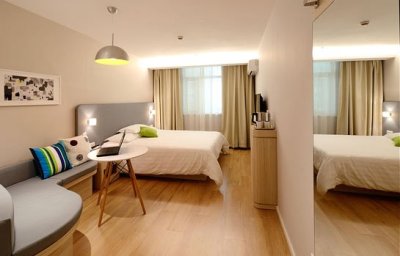Reno Apartments: Rent Prices by Number of Rooms - Reno - 1