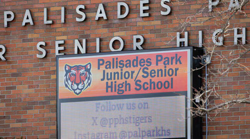 Palisades Park School District Palisades Park Jr./Sr. High School - Palisades Park - 1