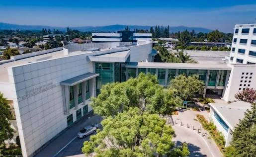Emanate Health Queen of the Valley Medical Center in West Covina - West Covina - 1