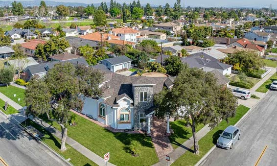 Advantages and Disadvantages of Downey Accessibility, Community, Taxes, and Traffic - Downey - 1