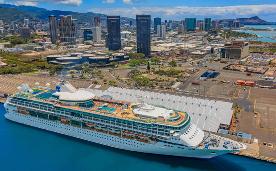 Do Cruise Tourists Actually Help Local Businesses in Hawaii? - Honolulu - 1