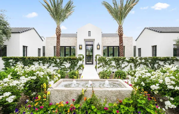 Which Area is the Phoenix Luxury Neighborhood and How Expensive is it? - Phoenix - 2