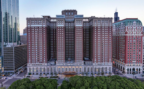Hilton Chicago: A 100-Year-Old Landmark Hotel on Michigan Avenue - Chicago - 1