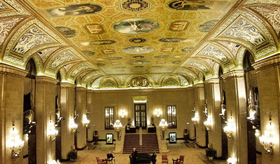 Hilton Chicago: A 100-Year-Old Landmark Hotel on Michigan Avenue - Chicago - 2