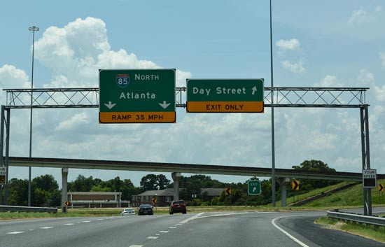 Public Transportation Status and Major Road Traffic Information in Montgomery - Montgomery - 1