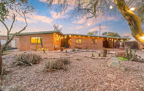 Downey Moving Checklist: Just Check This - Downey - 1