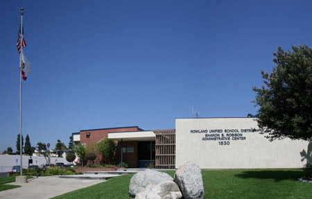 로랜드 하이츠 학군 좋은 동네는 WVUSD 경계 지역 - Rowland Heights - 1