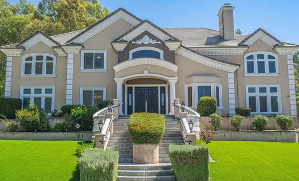 Where are the Affluent Neighborhoods in Chino? A Summary of Luxury Residences - Chino - 2