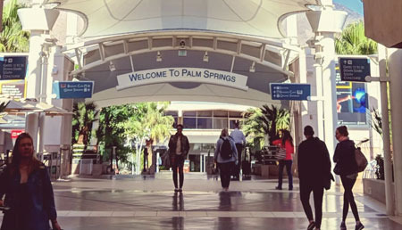 Palm Springs Airport (PSP) Just 10 Minutes from Downtown, a Convenient Regional Airport - Palm Springs - 1