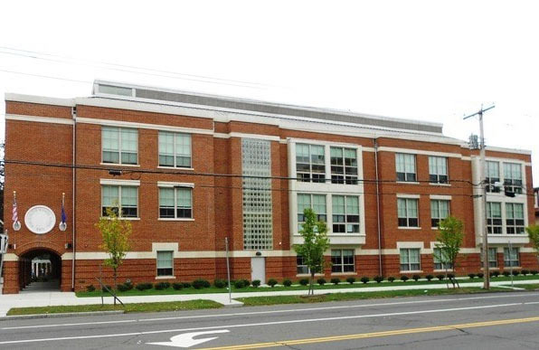 The Gap Between New Haven Woodbridge·Orange School Districts and City Schools - New Haven - 1