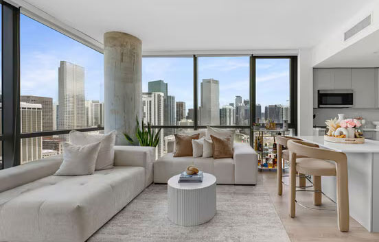 The Pros and Cons of Living in Miami from an Immigrant's Perspective - Miami - 1